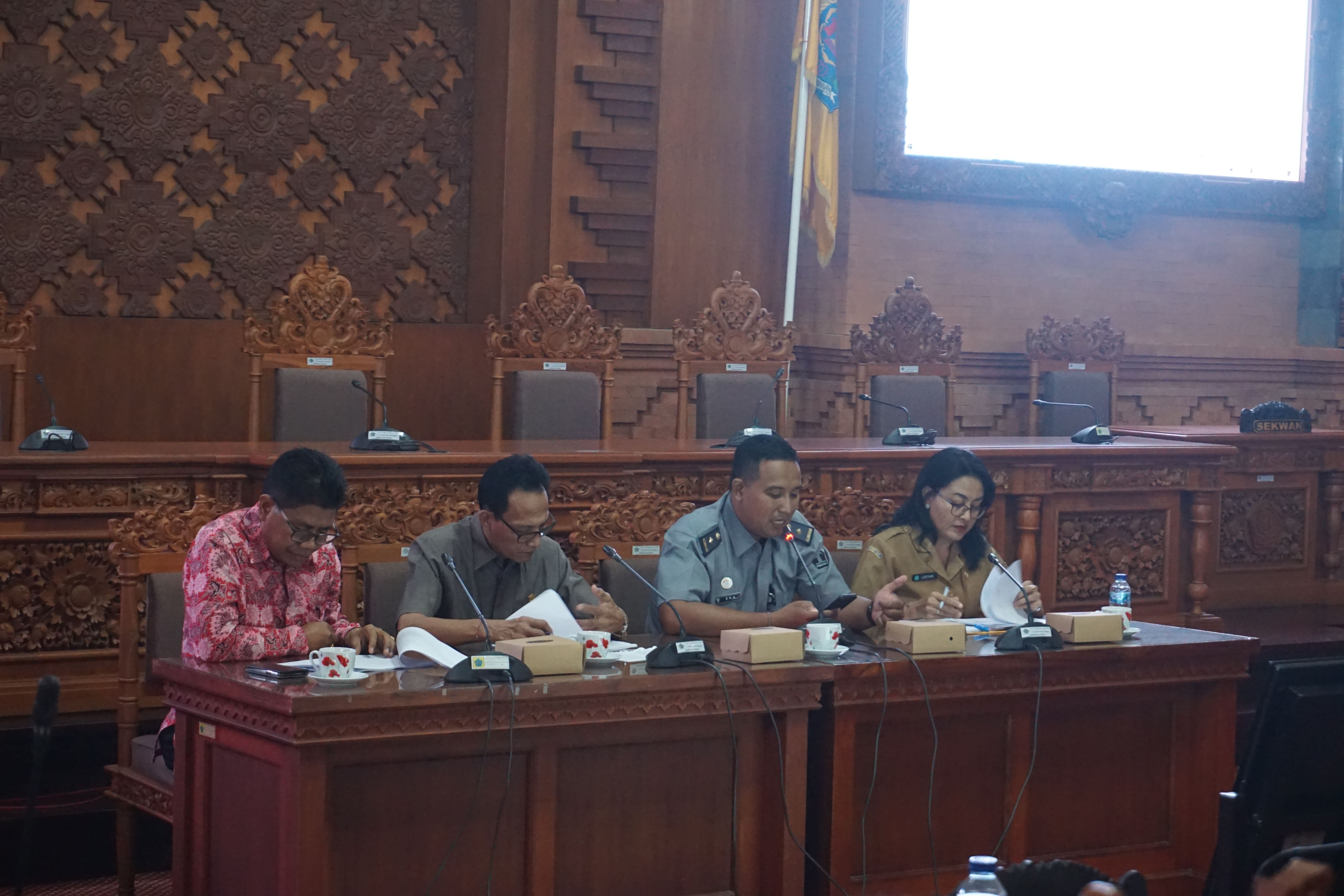 UNTUK MEMASTIKAN ATURAN YANG DIBENTUK SESUAI DENGAN ASAS PEMBENTUKAN PERATURAN PERUNDANG-UNDANGAN, RANPERDA TENTANG PELINDUNGAN TUMBUHAN DAN HEWAN UNTUK UPAKARA PANCA YADNYA DI HARMONISASI