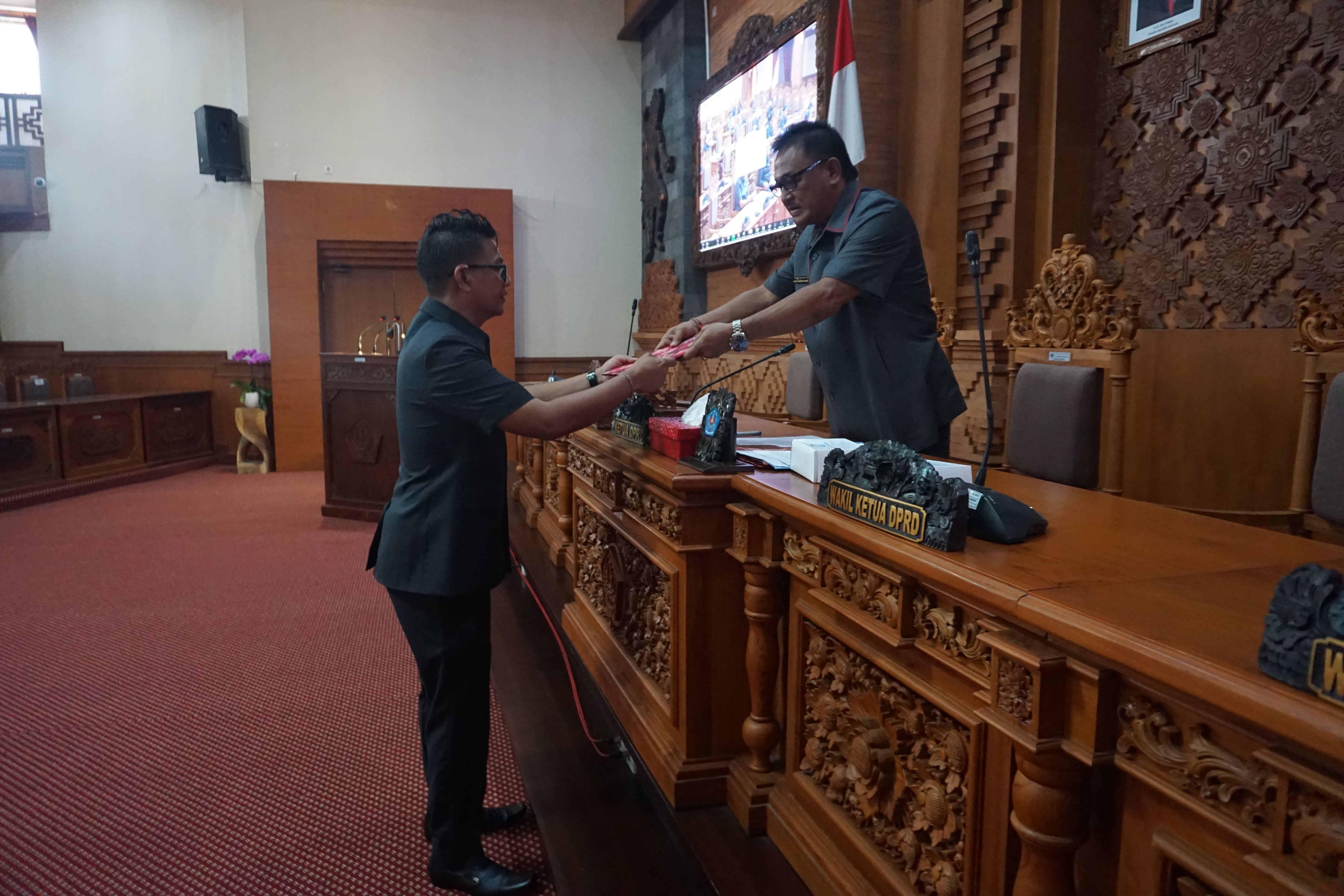 SIDANG PARIPURNA KE-5 MASA PERSIDANGAN I DPRD KOTA DENPASAR : PENETAPAN KEPUTUSAN DPRD TENTANG REKOMENDASI ATAS LKPJ WALIKOTA DENPASAR TA 2023