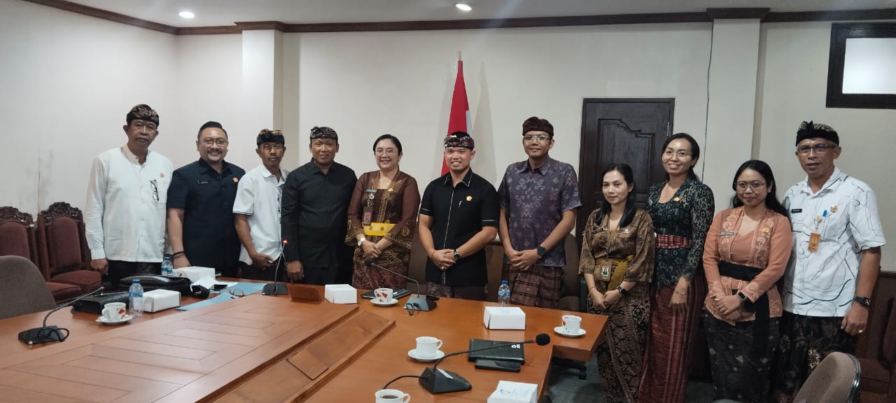 KOMISI II MINTA PEMERINTAH SIAPKAN KAJIAN DALAM IMPLEMENTASI PROGRAM MBG DAN PASCA TERBITNYA INPRES NO 1 TAHUN 2025