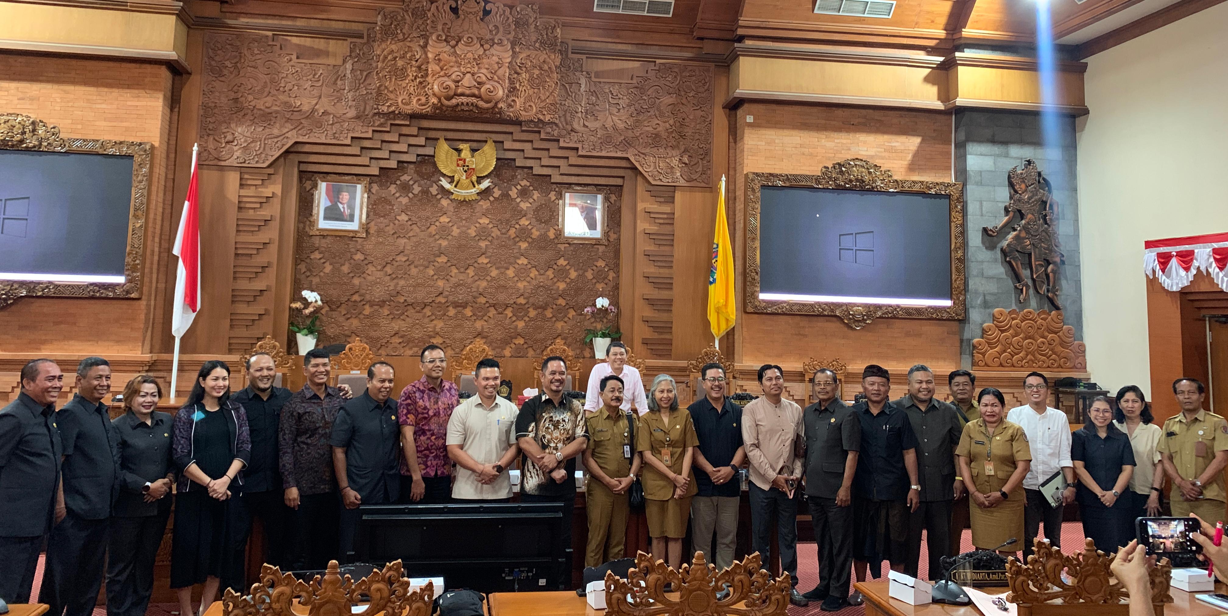 DPRD KOTA DENPASAR HARAPKAN KAMPUNG KULINER SERANGAN SEGERA BEROPERASI
