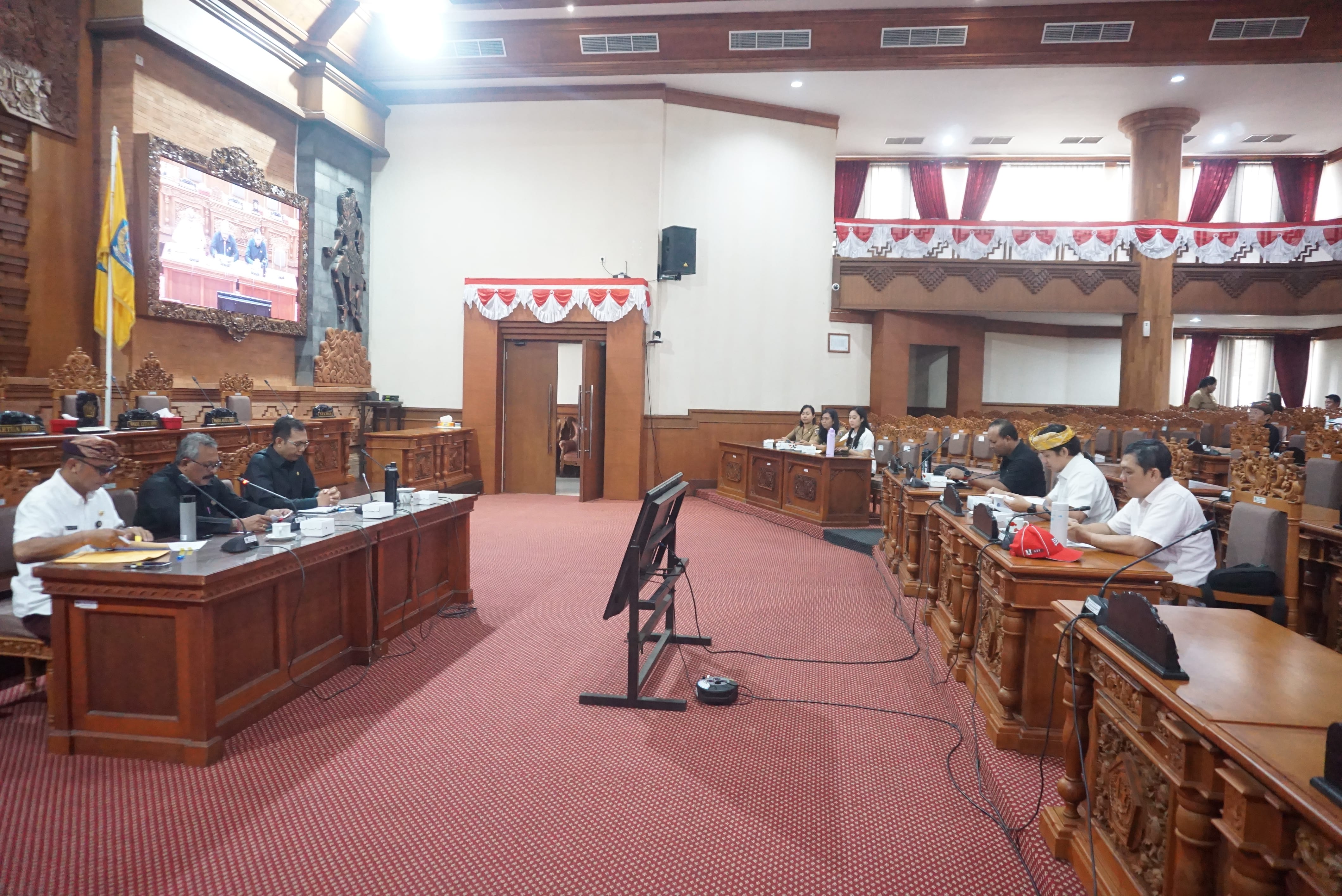 BAPEMPERDA DPRD BAHAS USULAN PROPEMPERDA TAHUN 2026 