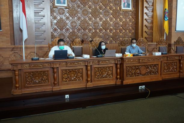 RAPAT KERJA BAPEMPERDA DPRD KOTA DENPASAR