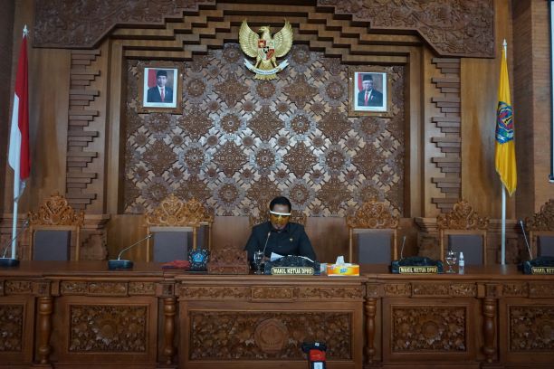 RAPAT PARIPURNA KE-16 DPRD KOTA DENPASAR
