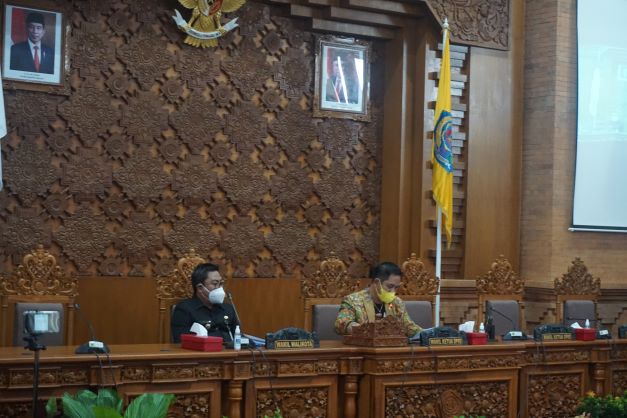 PEMBUKAAN RAPAT PARIPURNA DPRD KOTA DENPASAR. DEWAN USULKAN SATU RANPERDA INISIATIF, PEMKOT USULKAN LIMA RANPERDA.